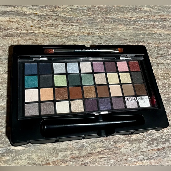 Ulta Beauty Neutral Multi-Colored Eyeshadow Palette – 36 Shades - Picture 2 of 10